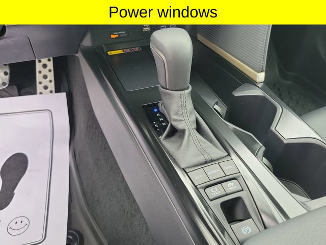 Used 2026 Toyota Camry SE FWD image 18