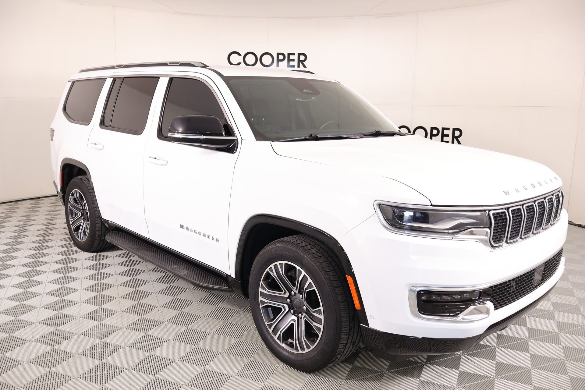 Used 2023 Jeep Wagoneer Series II