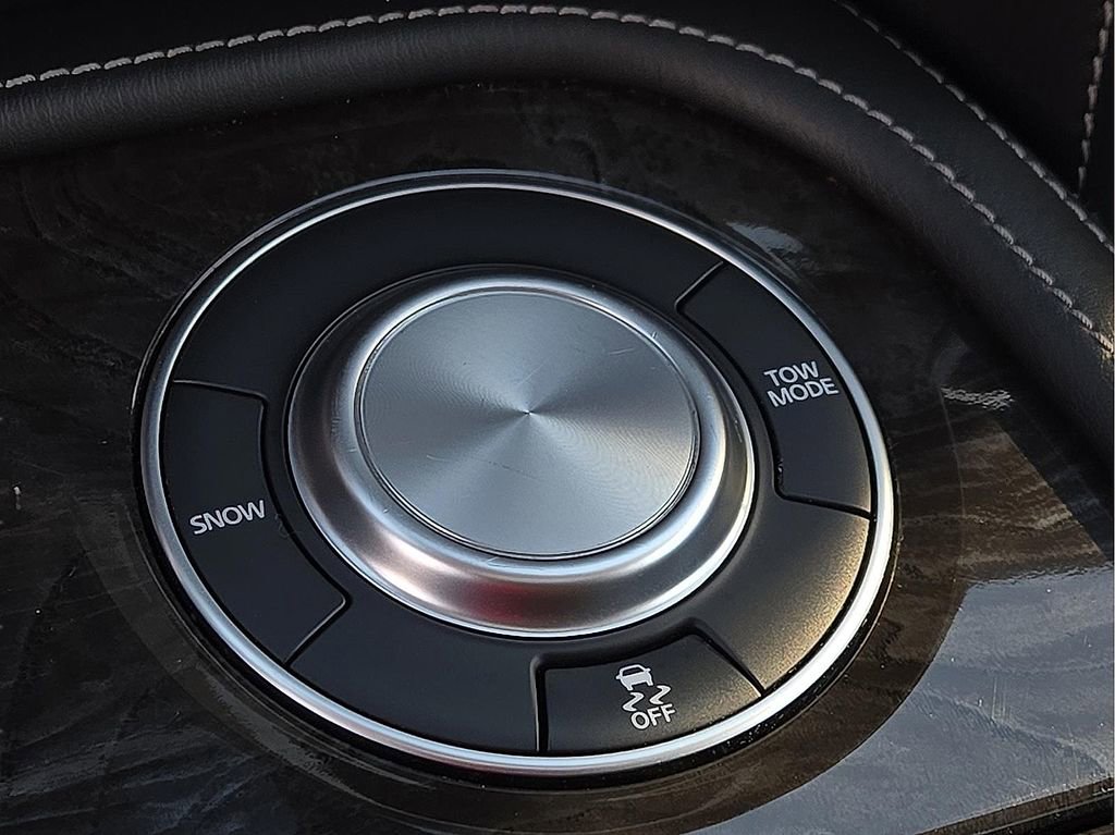 Used 2024 INFINITI QX80 Luxe image 16