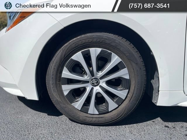 Used 2022 Toyota Corolla LE FWD image 5
