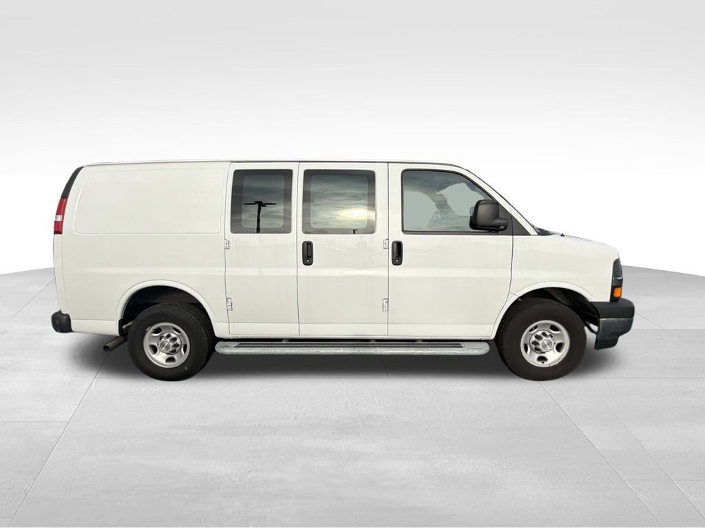 Used 2024 Chevrolet Express 2500 w/ Driver Convenience Package video 2
