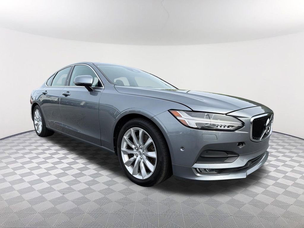 Used 2017 Volvo S90 T6 Momentum w/ Vision Package image 3