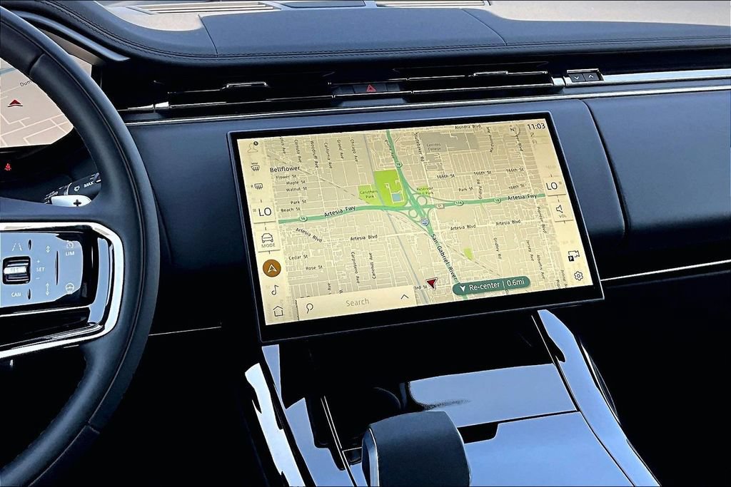 New 2026 Land Rover Range Rover Sport Dynamic SE AWD/4WD image 6