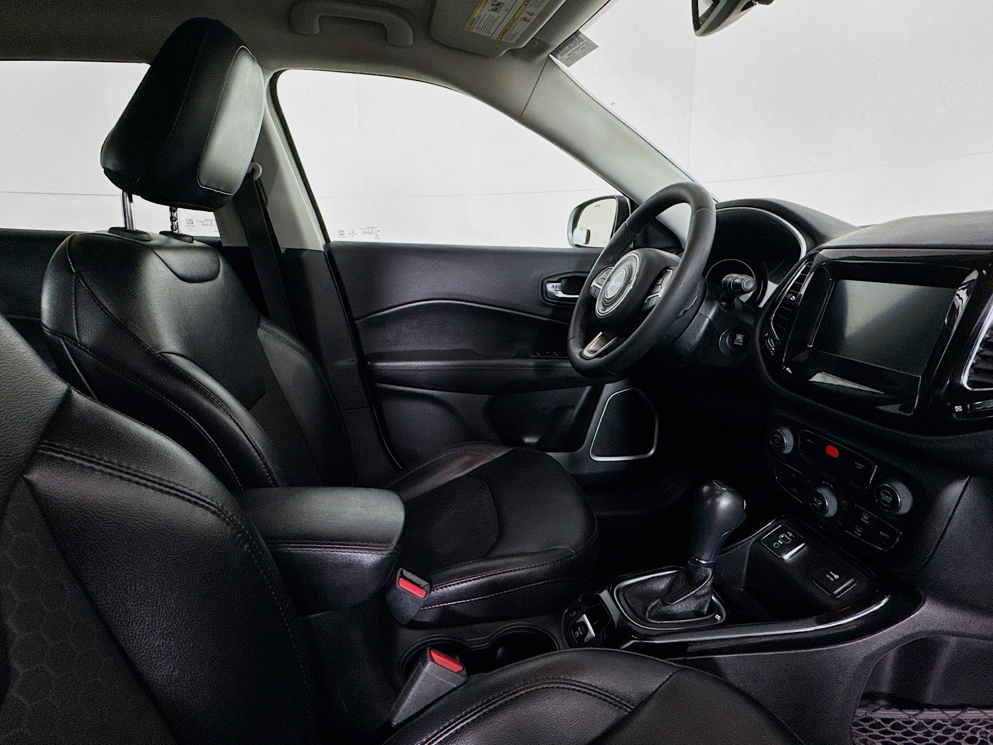 Used 2021 Jeep Compass Latitude image 28