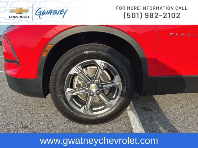 Used 2024 Chevrolet Blazer LT image 9