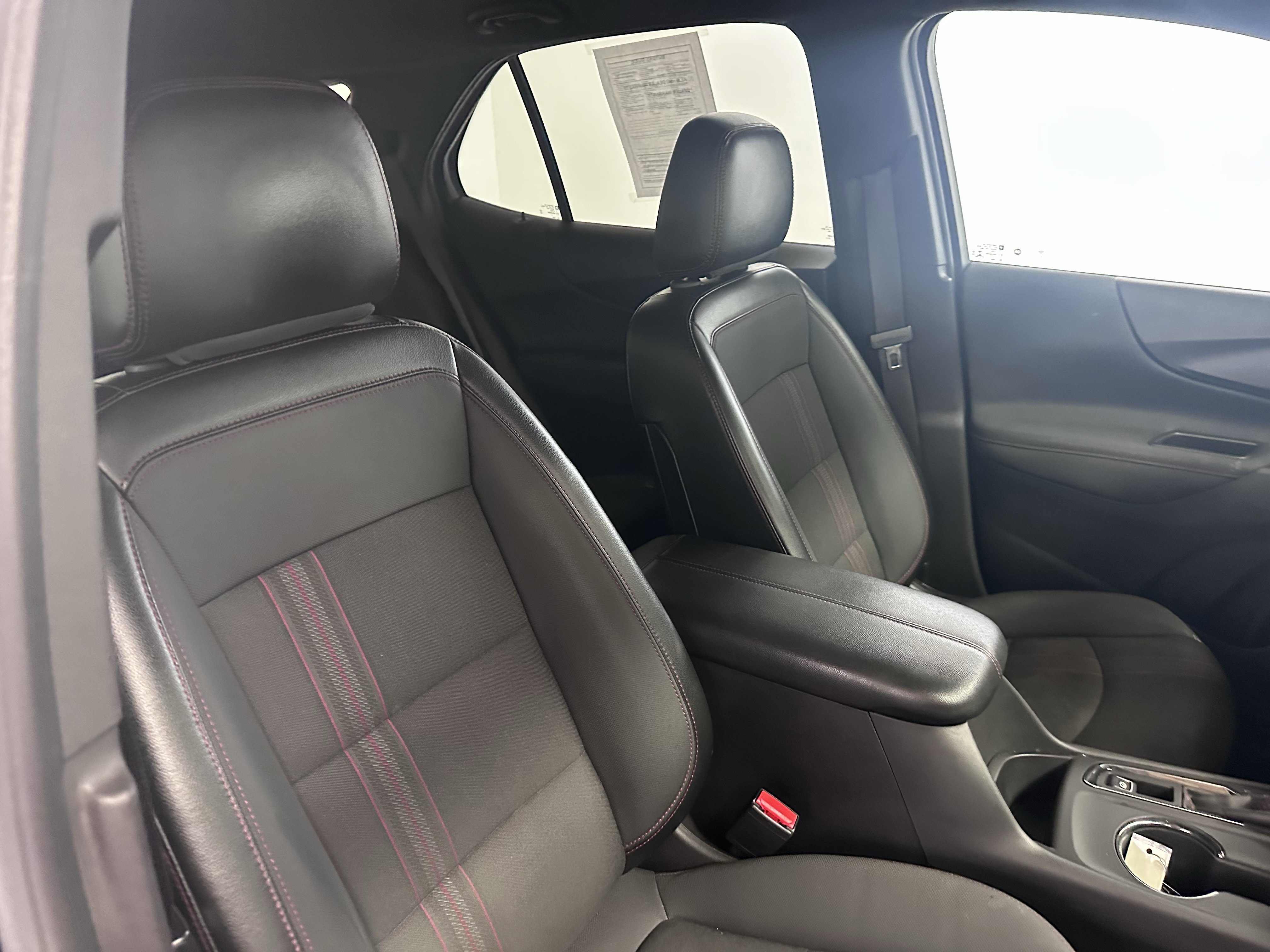 Used 2023 Chevrolet Equinox RS image 41