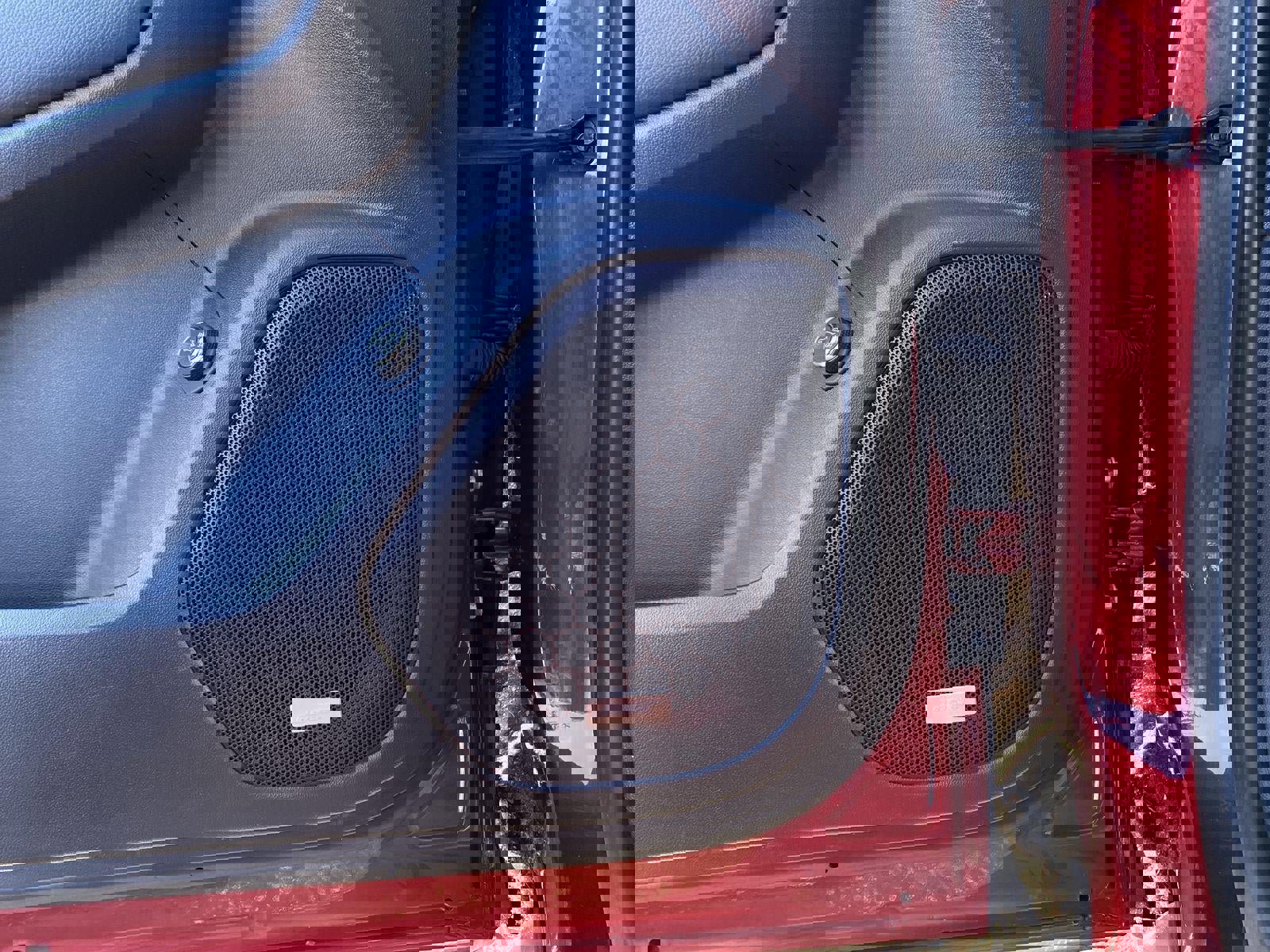 Used 2023 GMC Acadia AT4 image 16