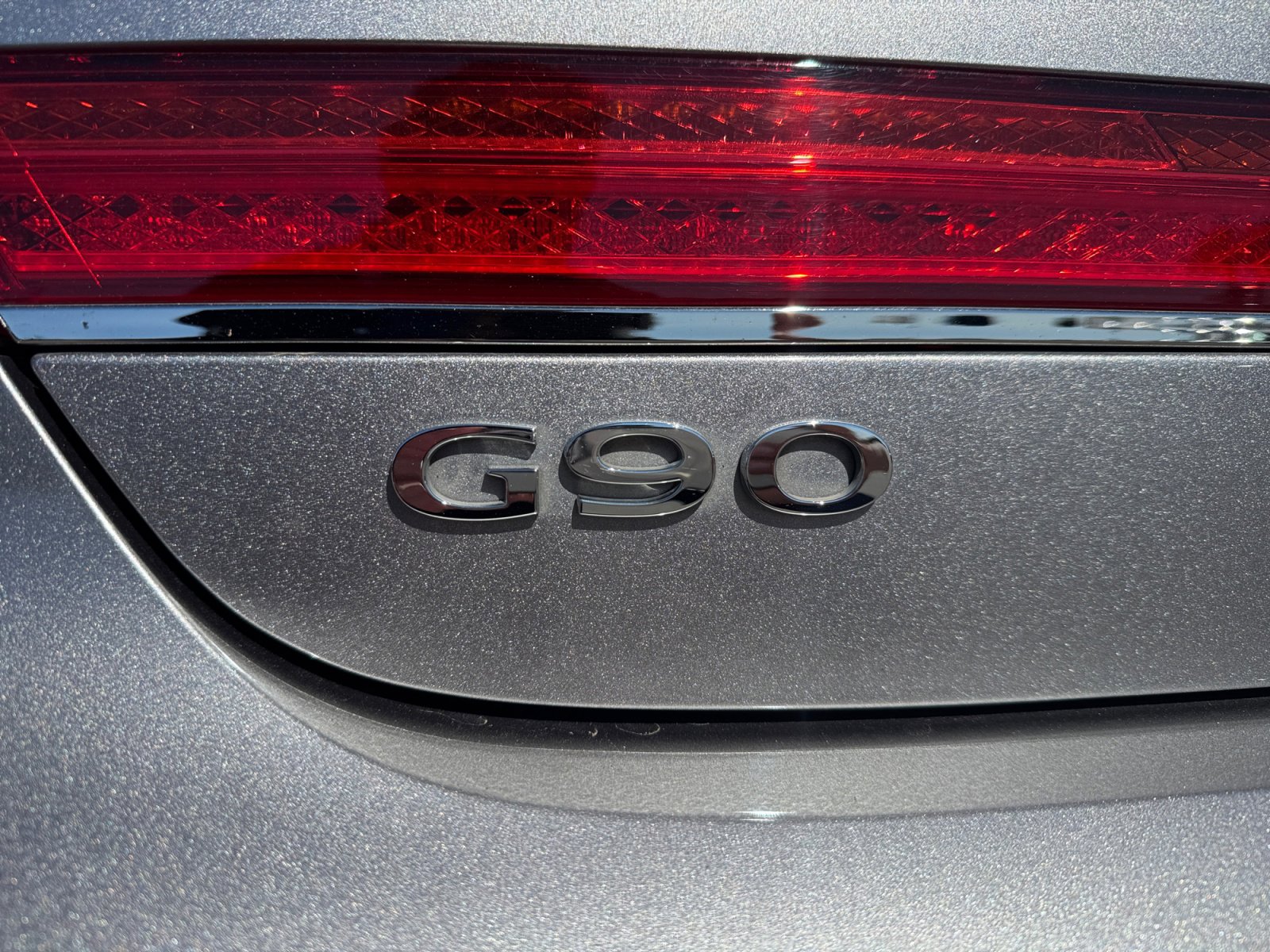 Used 2021 Genesis G90 3.3T Premium RWD image 22