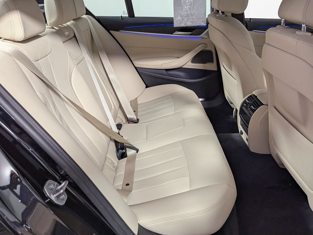 Used 2023 BMW 530i xDrive w/ Premium Package AWD/4WD image 39