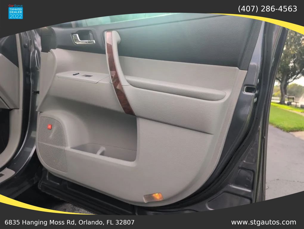 Used 2013 Toyota Highlander Limited FWD image 24