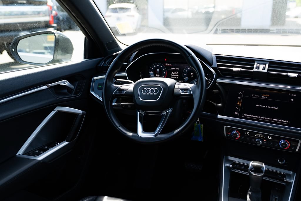 Used 2020 Audi Q3 2.0T Premium AWD/4WD image 9