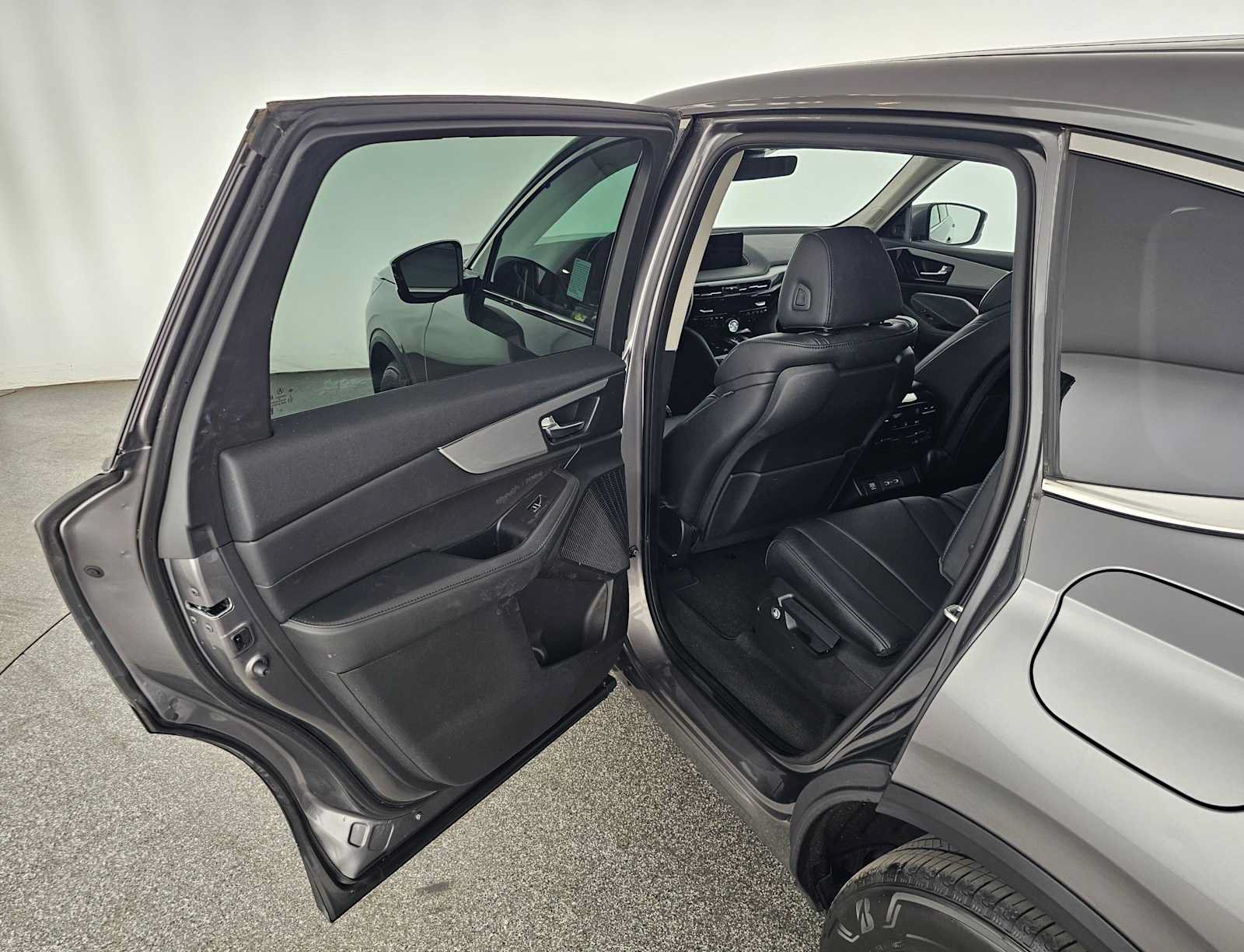 Certified 2023 Acura MDX FWD image 17