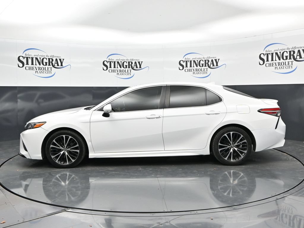 Used 2019 Toyota Camry SE w/ Audio Package FWD image 4