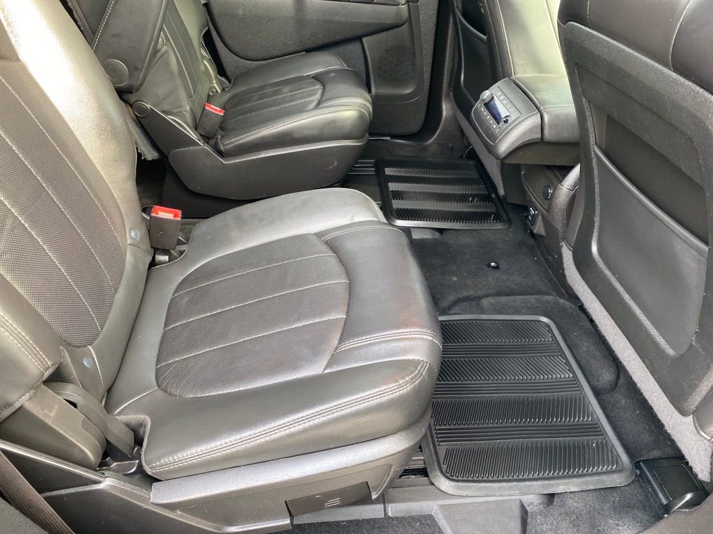 Used 2015 Buick Enclave Leather image 11