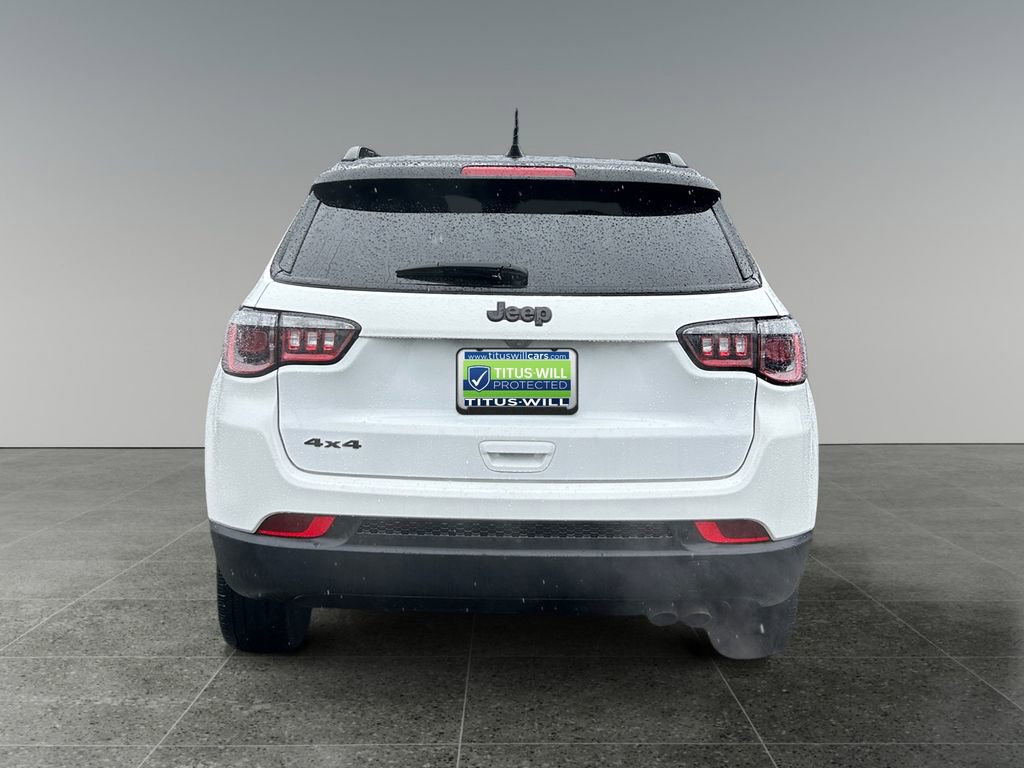 Used 2022 Jeep Compass Latitude AWD/4WD image 8