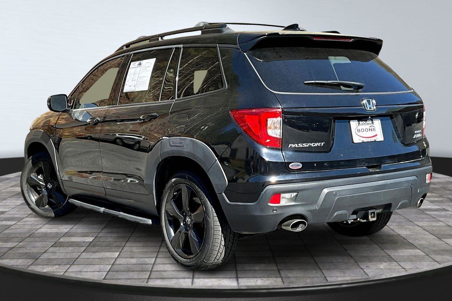 Used 2019 Honda Passport Elite image 2