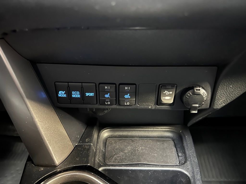 Certified 2017 Toyota RAV4 Limited w/ Advanced Technology Package image 29