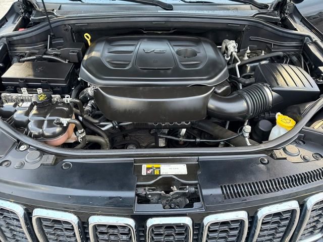 Used 2019 Jeep Grand Cherokee Laredo w/ 18" Wheel & 8.4" Radio Group image 25