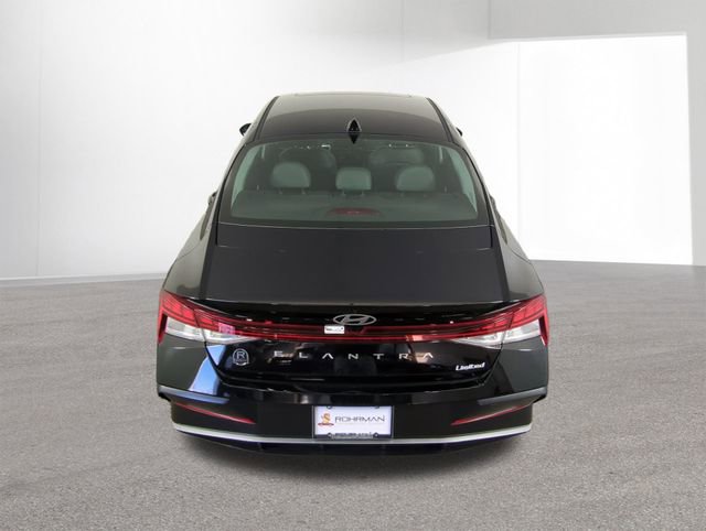 New 2026 Hyundai Elantra Limited image 35