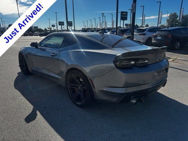 Used 2021 Chevrolet Camaro SS RWD image 6