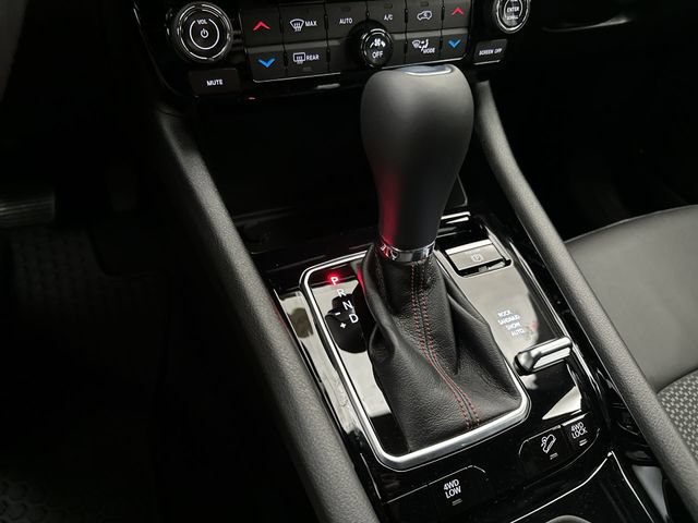New 2026 Jeep Compass Trailhawk AWD/4WD image 22