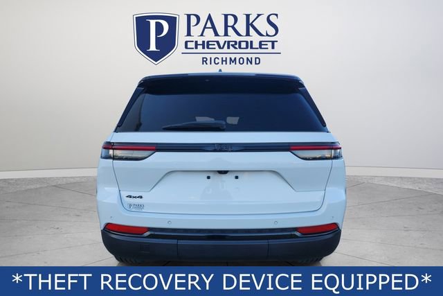 Used 2024 Jeep Grand Cherokee Altitude image 7