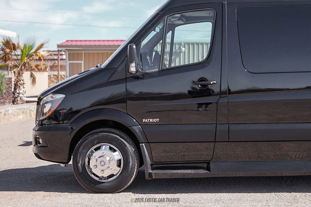 Used 2017 Mercedes-Benz Sprinter 3500 image 4