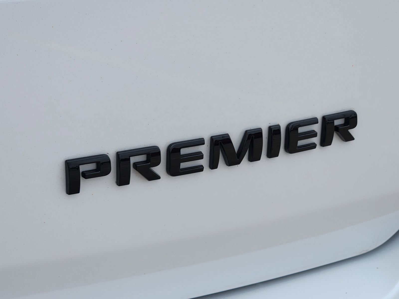 Used 2023 Chevrolet Traverse Premier w/ LPO, Roadside Safety Package FWD image 14