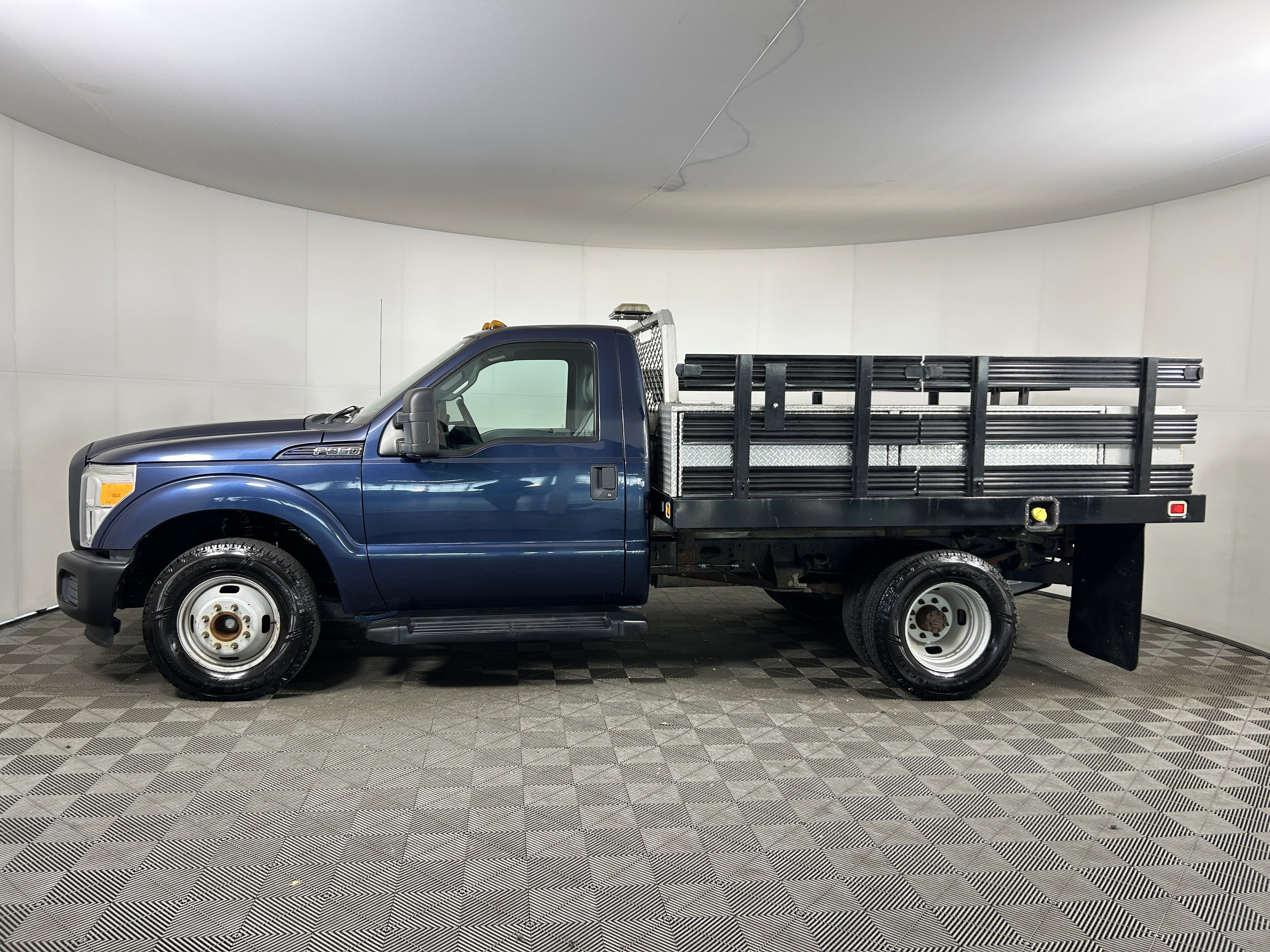 Used 2016 Ford F350 XL image 2