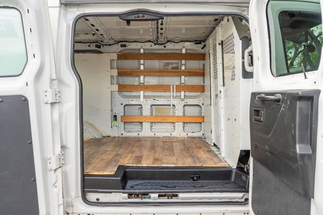 Used 2015 Ford Transit 250 130 Low Roof w/ Exterior Upgrade Package image 31