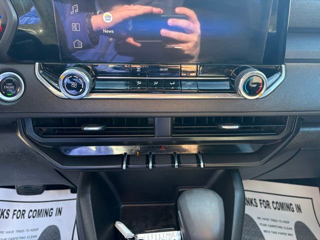 Used 2024 Chevrolet Colorado W/T image 18