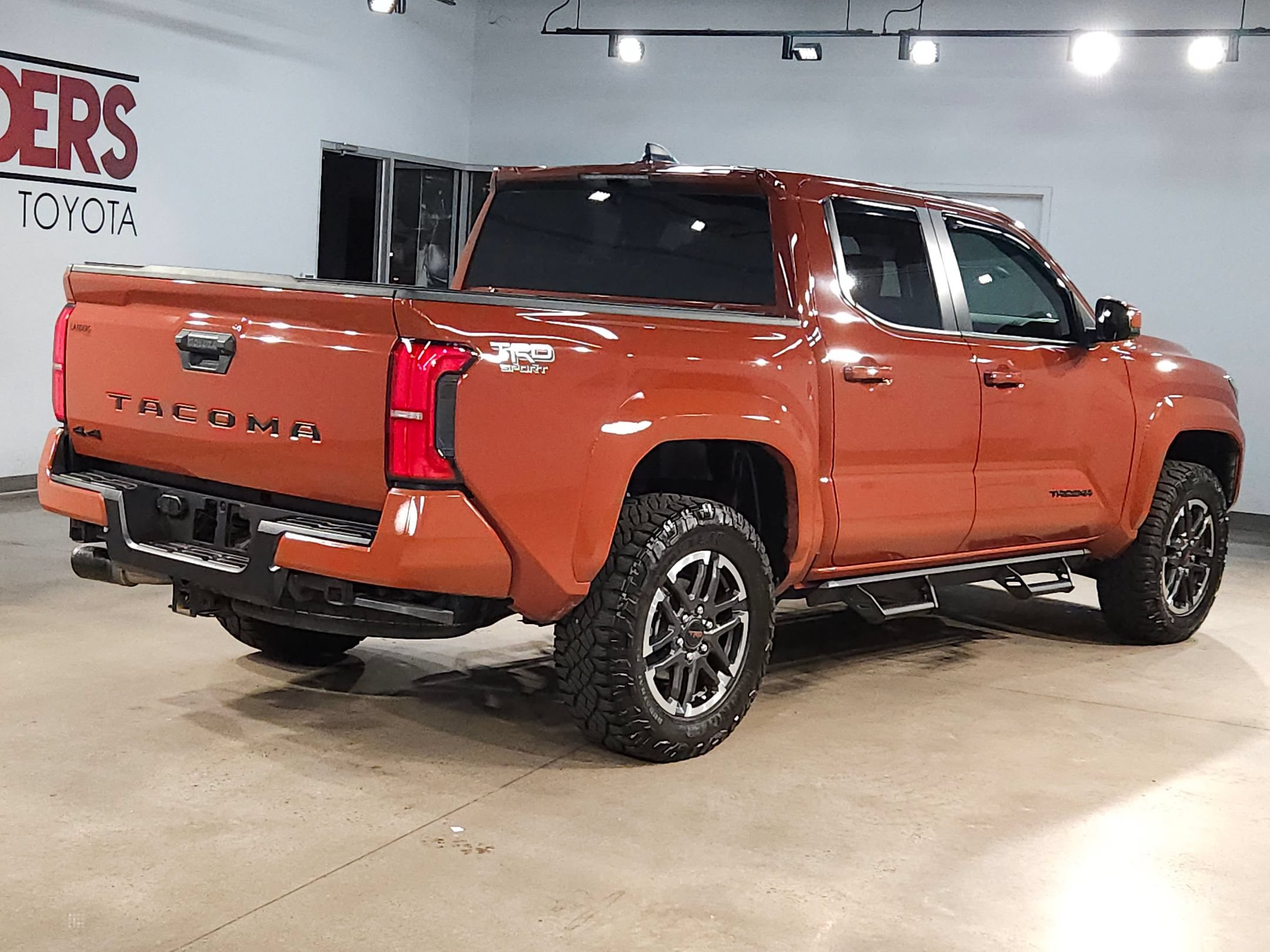 Certified 2025 Toyota Tacoma TRD Sport AWD/4WD image 7