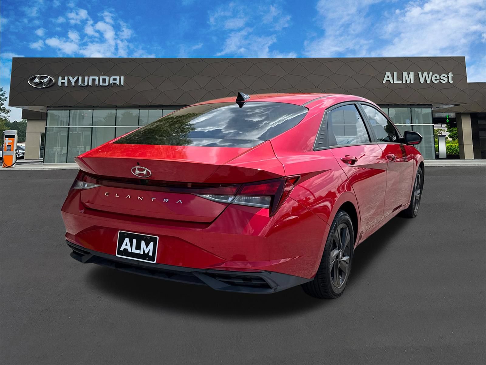 Used 2022 Hyundai Elantra SEL w/ Convenience Package FWD image 5