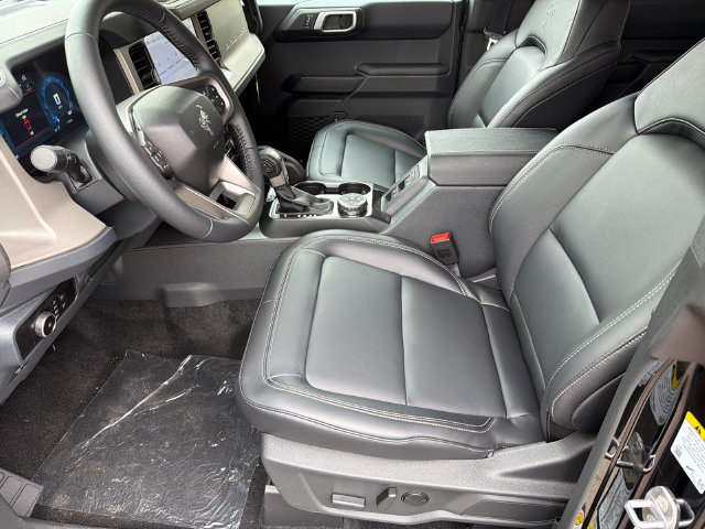 New 2026 Ford Bronco Outer Banks w/ Sasquatch Package AWD/4WD image 11