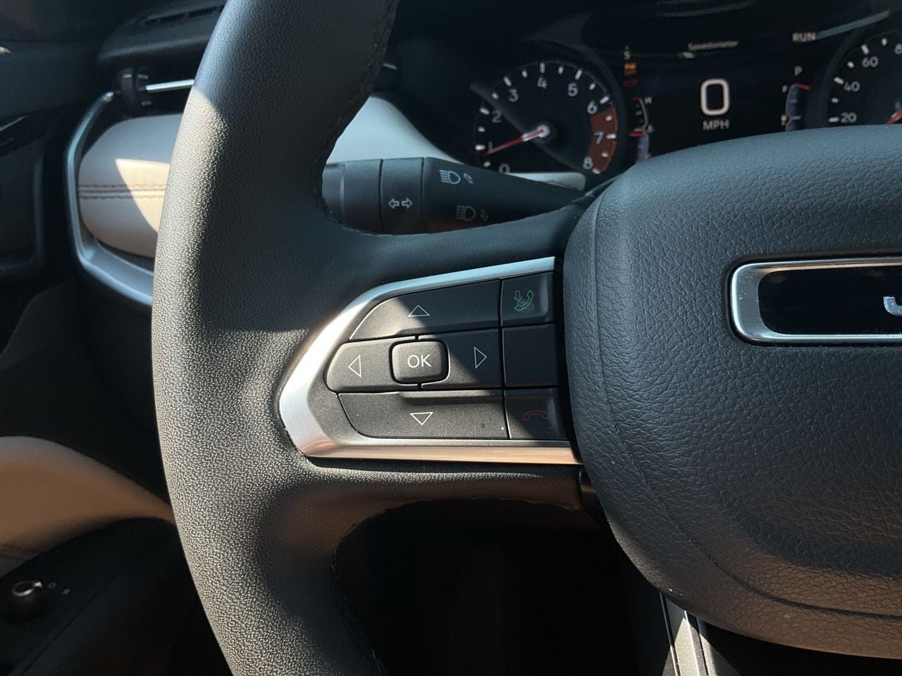 Used 2025 Jeep Compass Limited AWD/4WD image 26