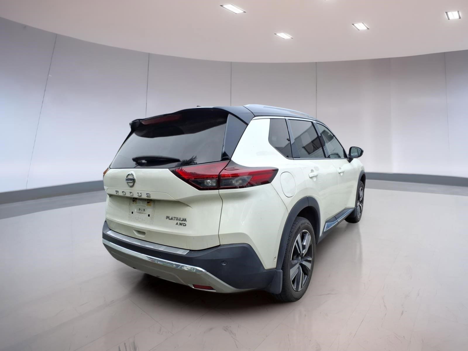 Used 2021 Nissan Rogue Platinum AWD/4WD image 4