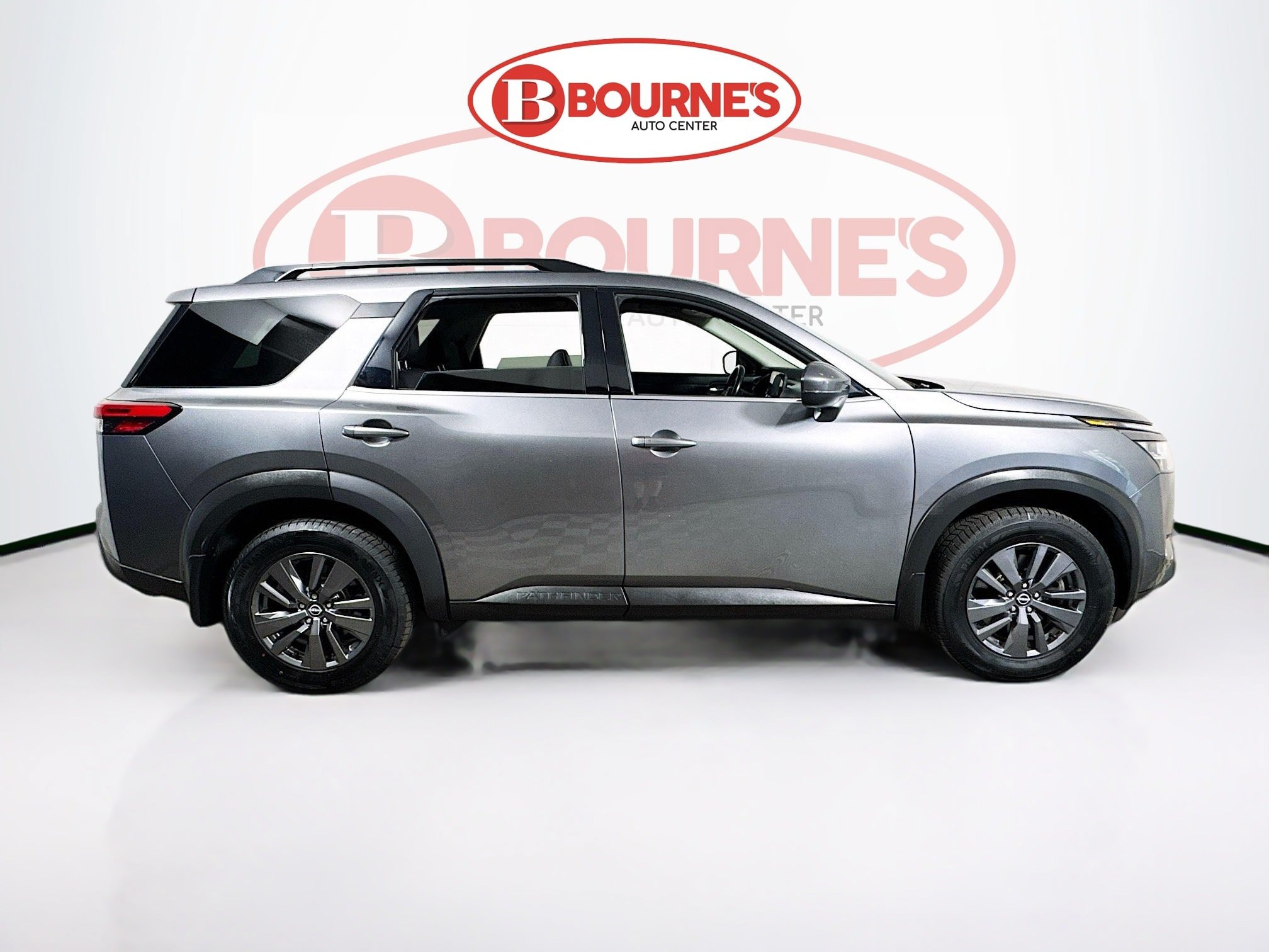 Used 2022 Nissan Pathfinder SV w/ SV Premium Package AWD/4WD image 12