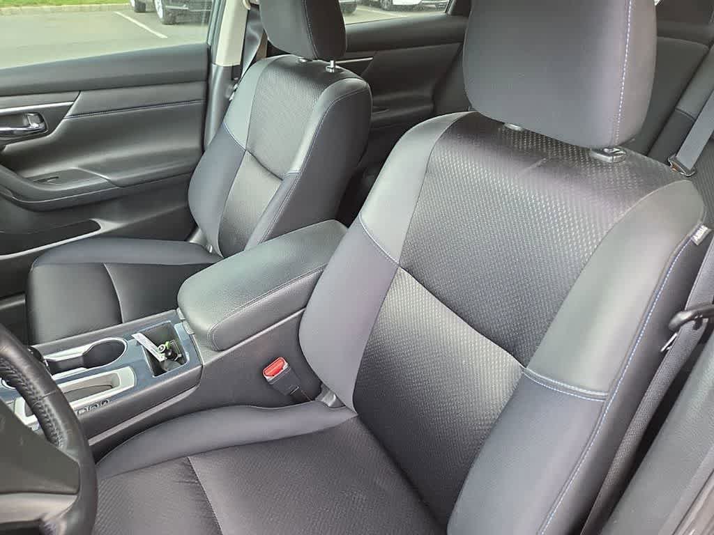 Used 2018 Nissan Altima 2.5 SR FWD image 14