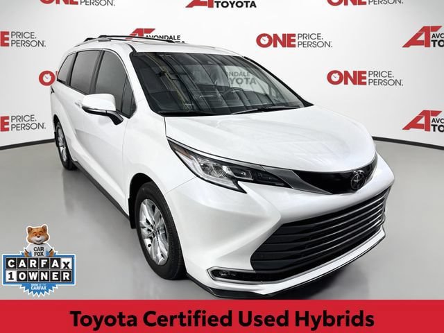 Certified 2026 Toyota Sienna Limited FWD image 1
