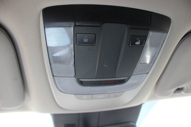 Used 2021 Kia Sorento S AWD/4WD image 12