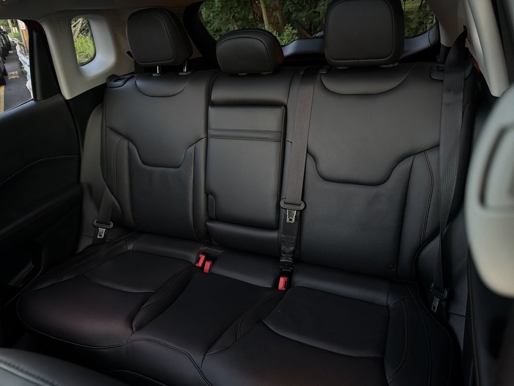 Used 2018 Jeep Compass Limited w/ Navigation Group AWD/4WD image 23