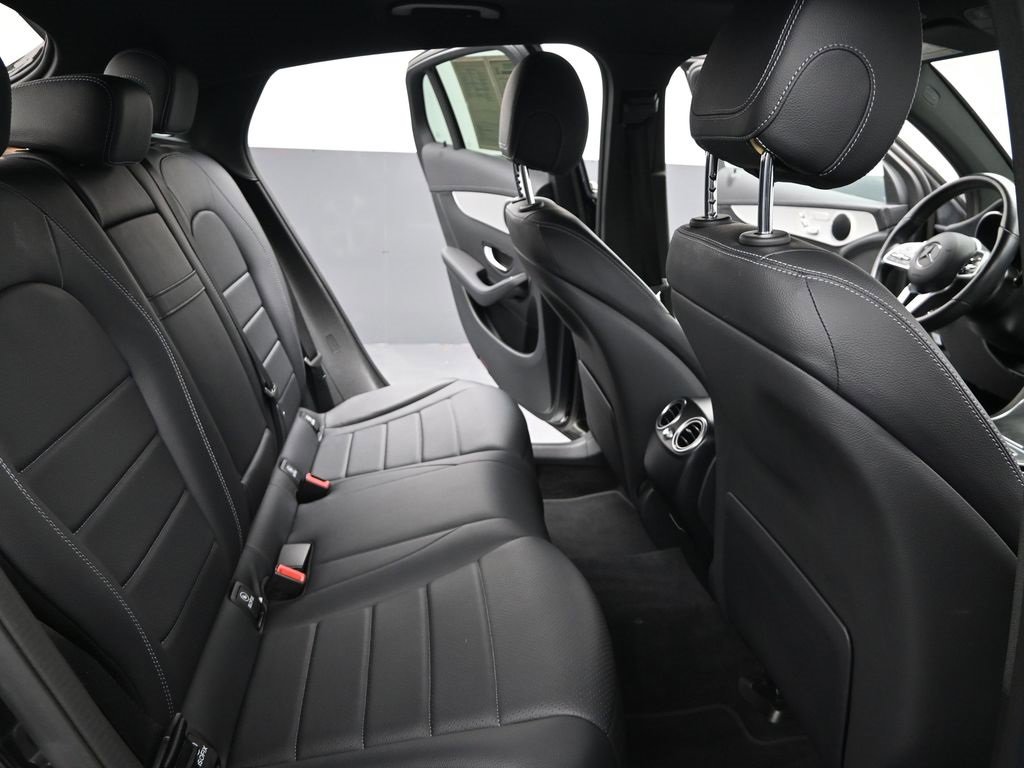 Used 2022 Mercedes-Benz GLC 300 4MATIC Coupe image 22