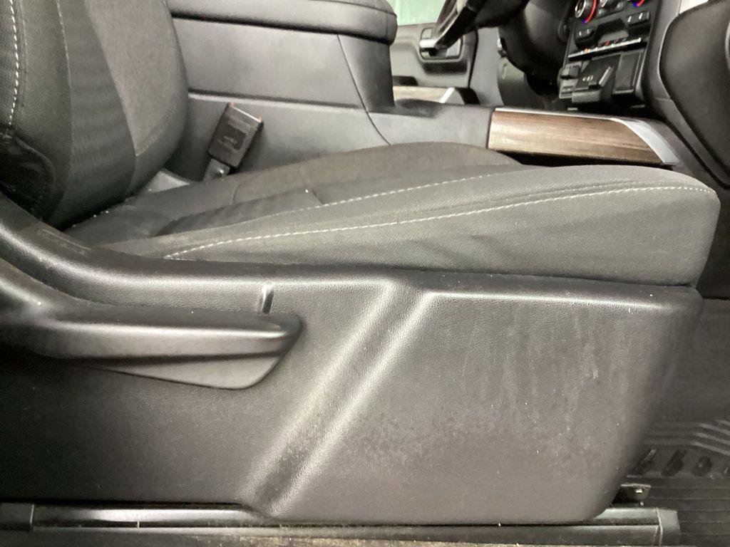 Used 2021 Chevrolet Silverado 1500 RST AWD/4WD image 16