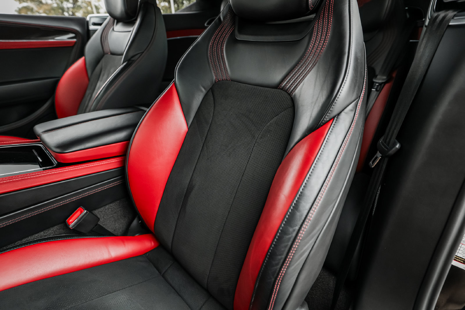 Certified 2023 Bentley Continental GT V8 AWD/4WD image 28