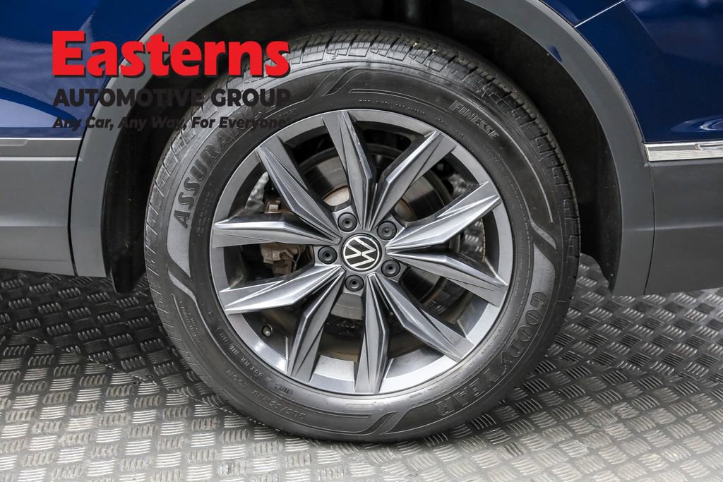 Used 2022 Volkswagen Tiguan SE image 8