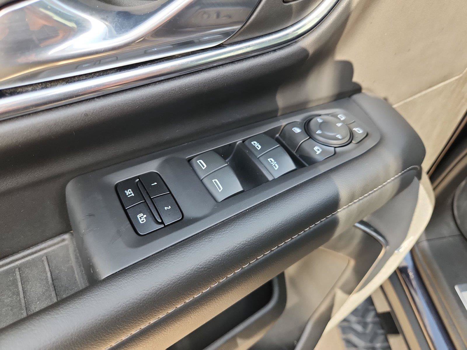 Used 2023 Chevrolet Suburban Z71 w/ Luxury Package AWD/4WD image 24