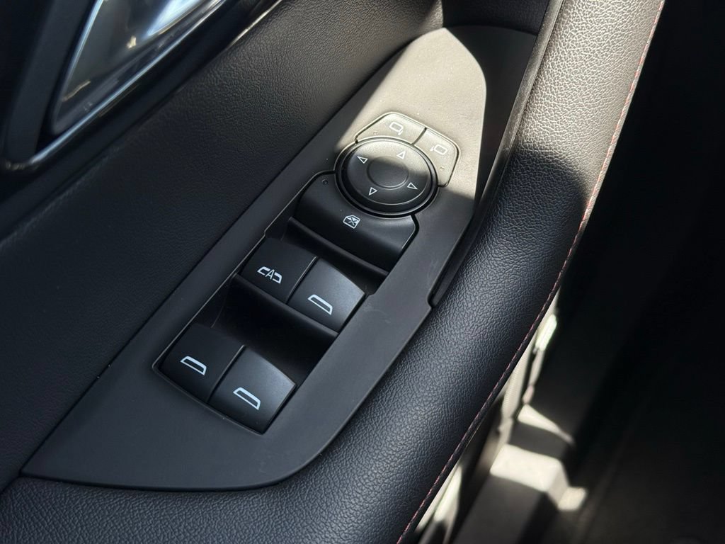 Used 2025 Chevrolet Blazer RS FWD image 10
