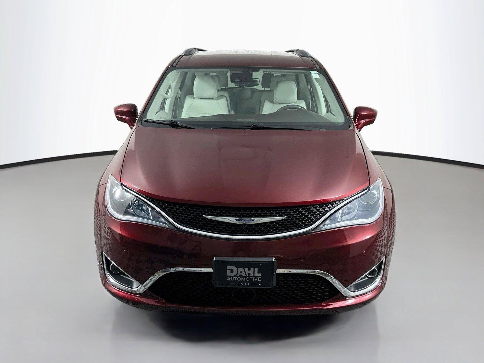 Used 2018 Chrysler Pacifica Touring-L w/ Advanced Safetytec Group FWD image 3