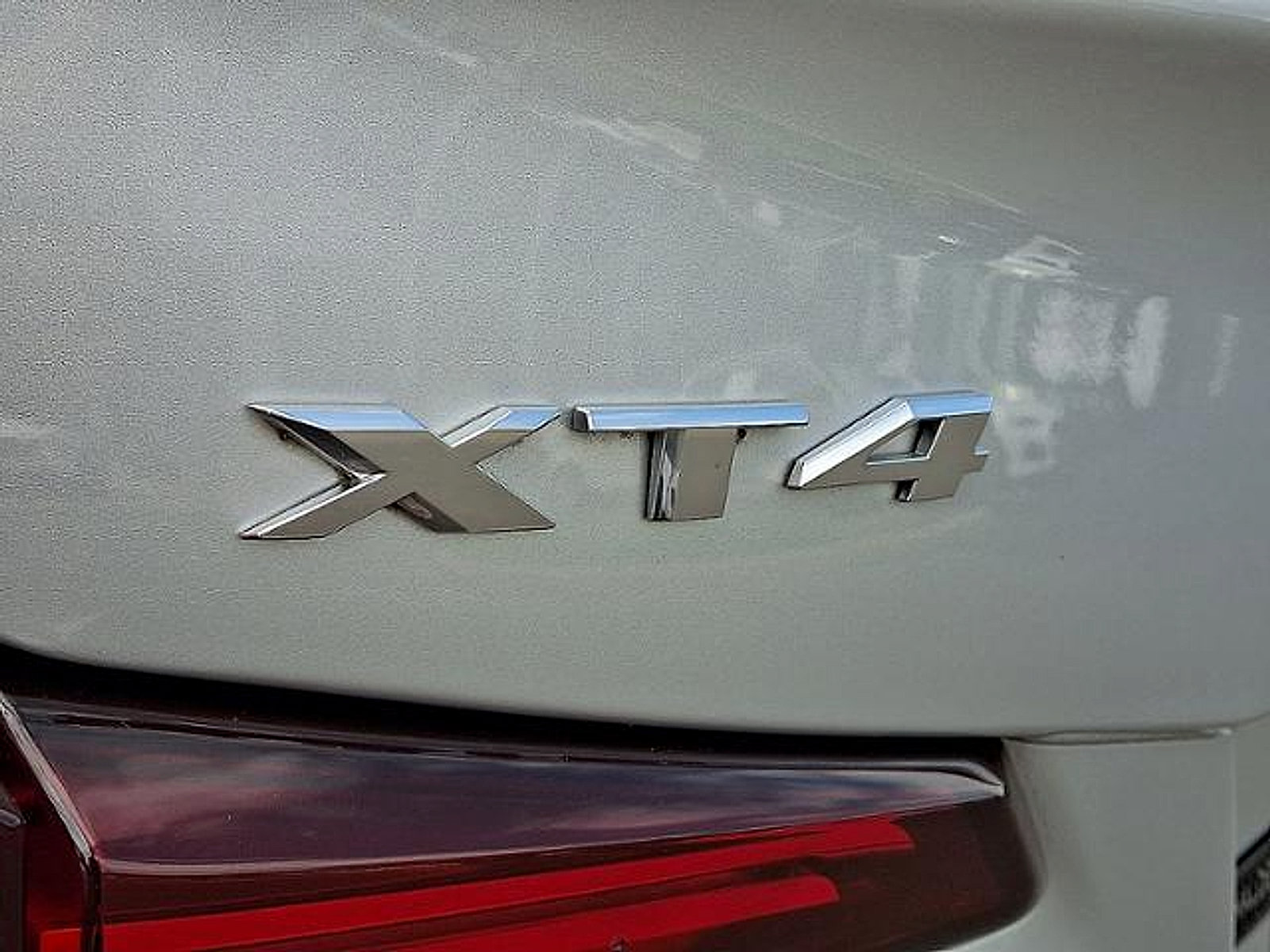 Used 2021 Cadillac XT4 Luxury w/ Cold Weather Package AWD/4WD image 30
