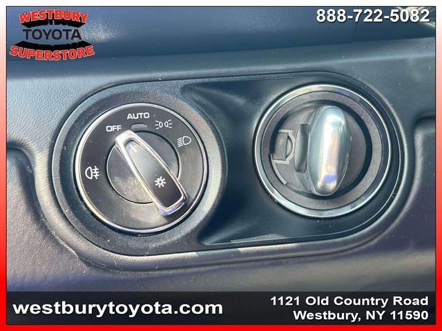 Used 2021 Porsche 718 Cayman RWD image 22